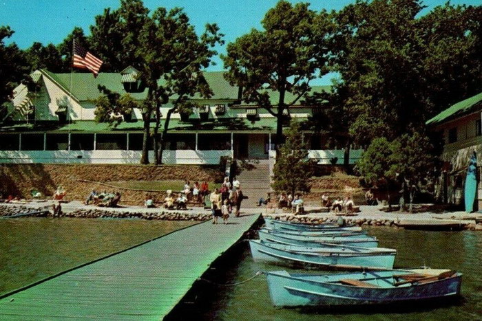 Pleasant View Hotel Clark Lake Michigan (newer photo)